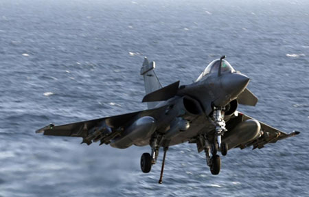 Chiến đấu cơ Rafale của hải quân Pháp.